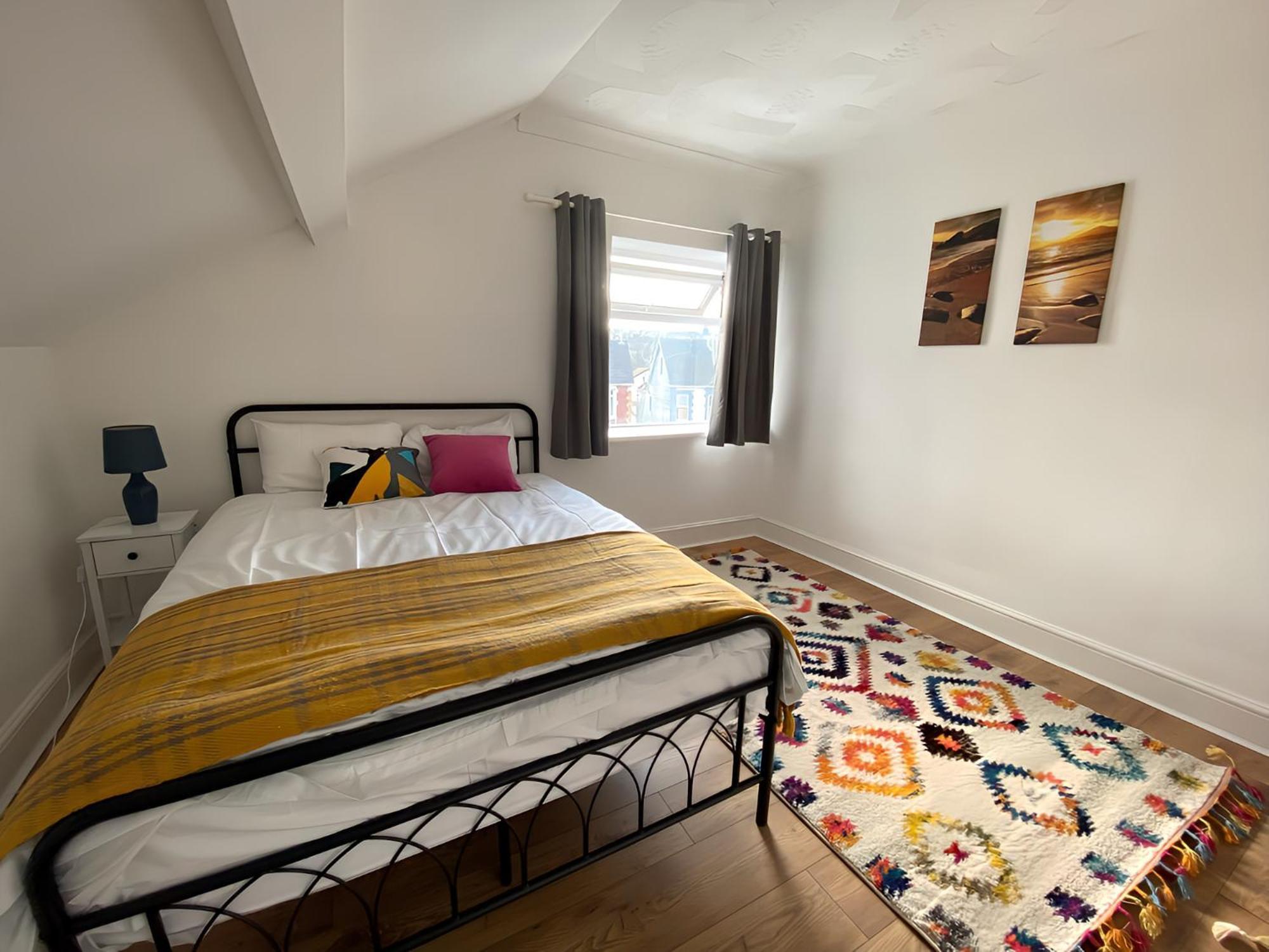 4-Bedroom Home - Perfect For Those Working In Bridgend - By Tailored Accommodation Extérieur photo