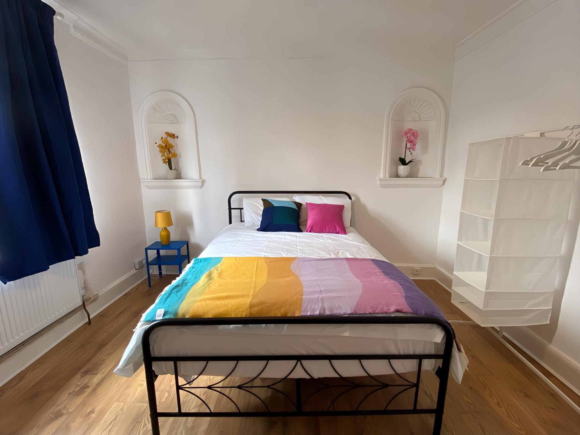 4-Bedroom Home - Perfect For Those Working In Bridgend - By Tailored Accommodation Extérieur photo